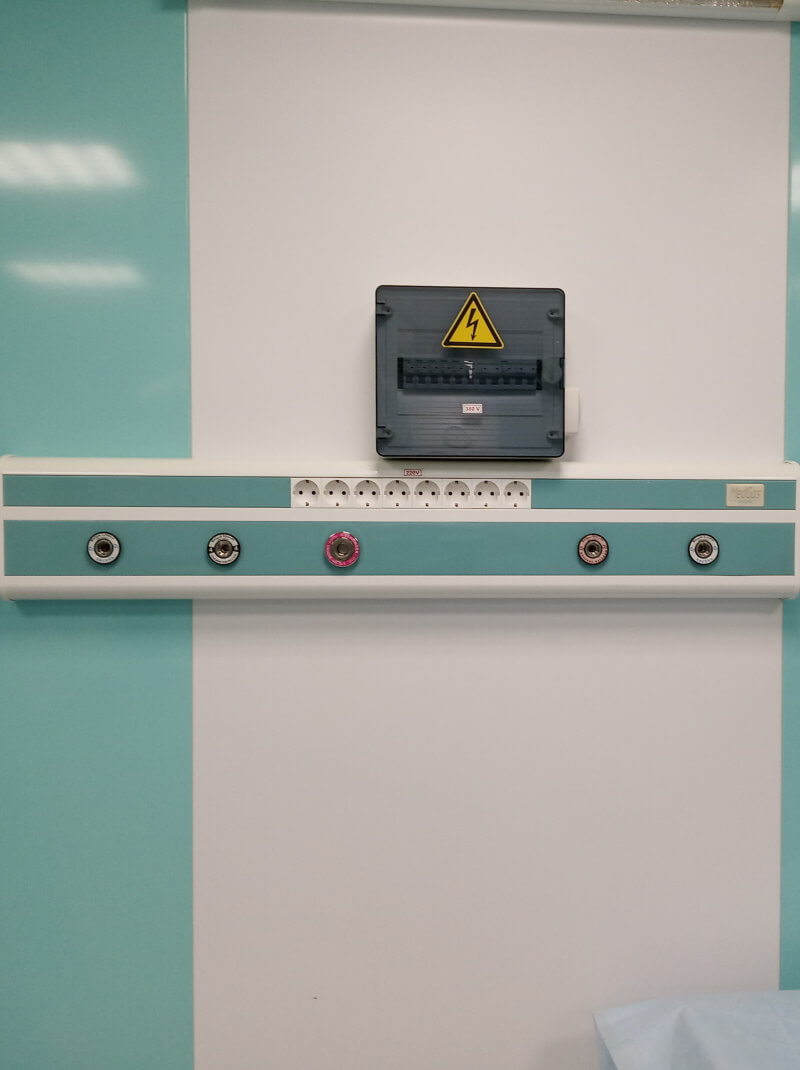 Настінні консолі для розподілу медичних газів